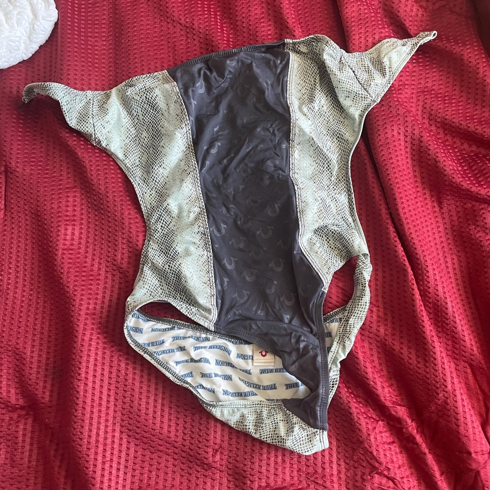 True religion bathing suit size medium